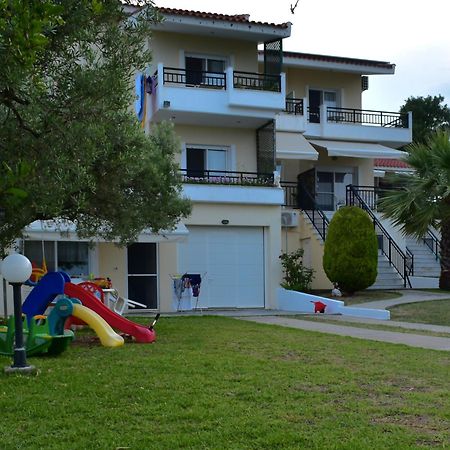 Elegant Maisonettes Elena Nea Poteidaia Exterior foto