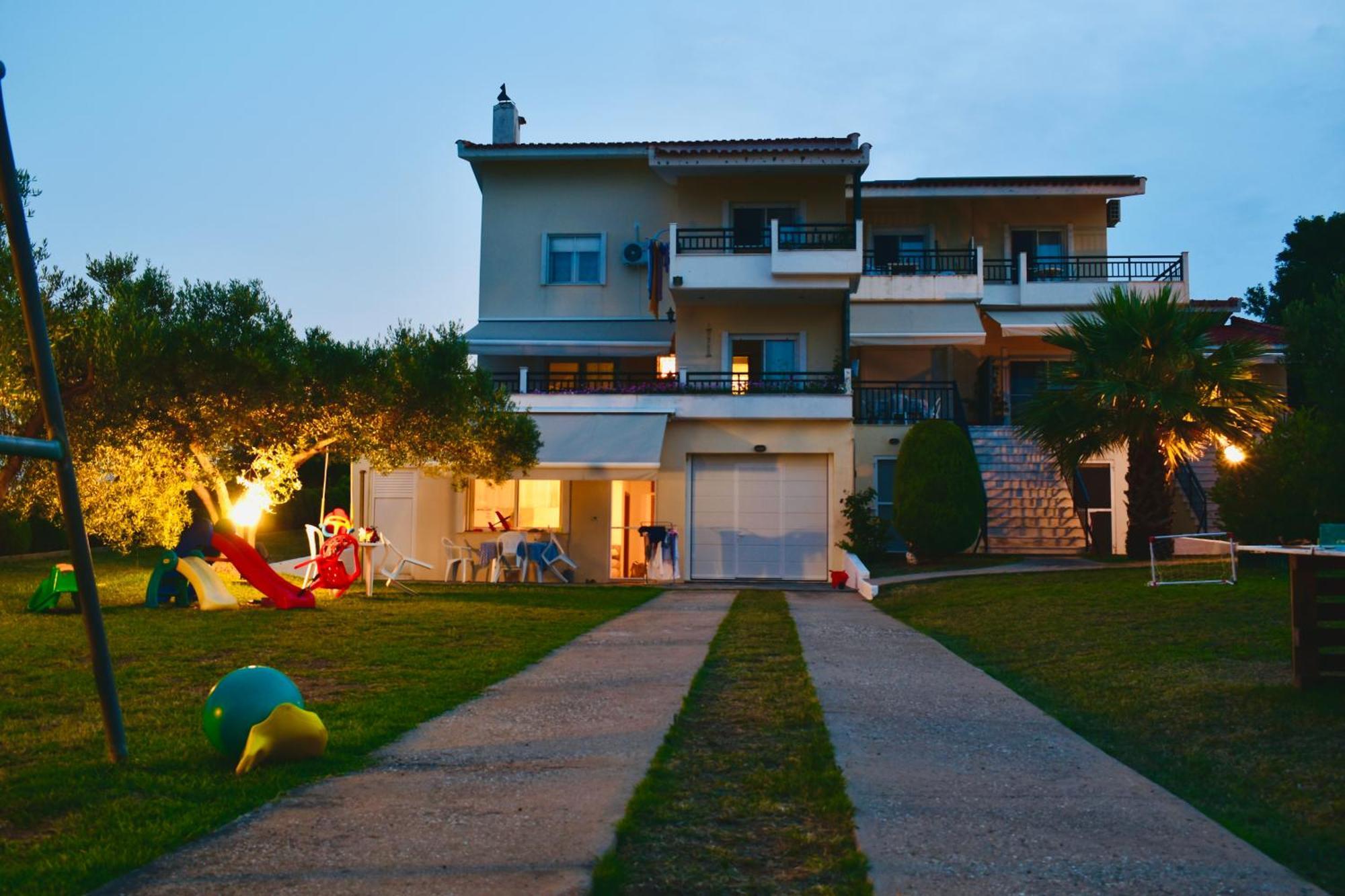 Elegant Maisonettes Elena Nea Poteidaia Exterior foto